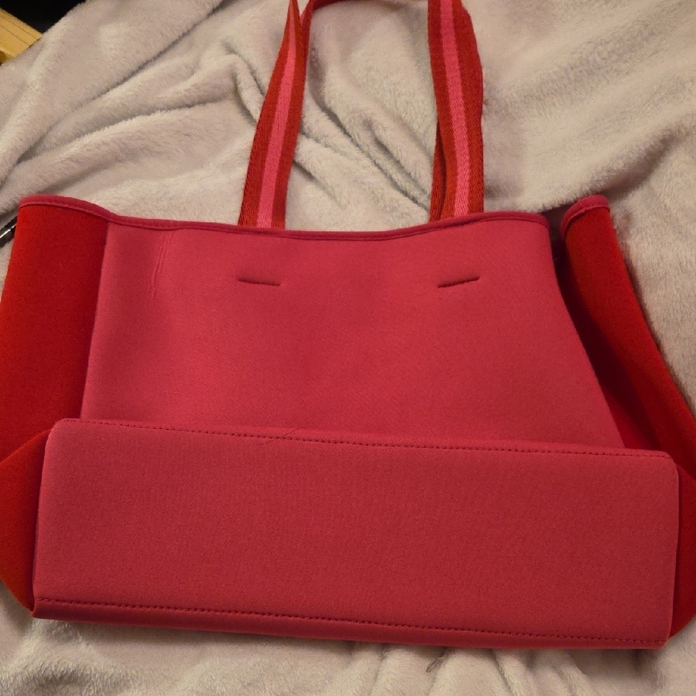 Summersalt Neoprene Vibrant Red & Pink Tote Bag..snap Closure...like New - Picture 5 of 5